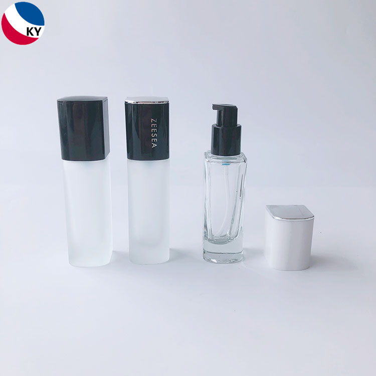 Frosted Clear Round Square 30ml Cosmetic Lotion Foundation Glass Pump Bottle with Black Silver Pump Cap